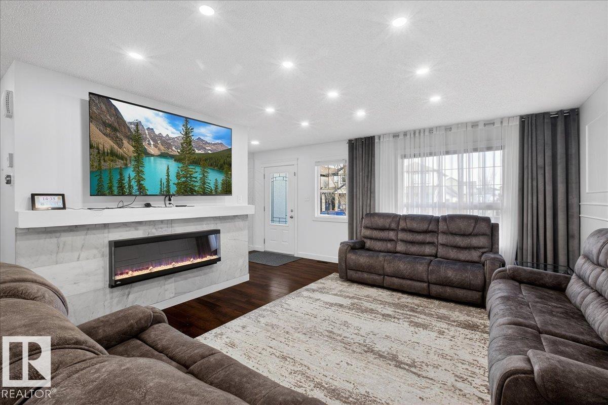1472 33A ST NW - 10
