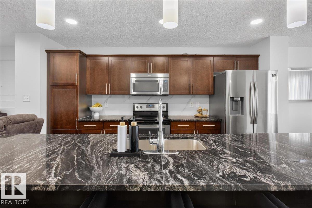 1472 33A ST NW - 18