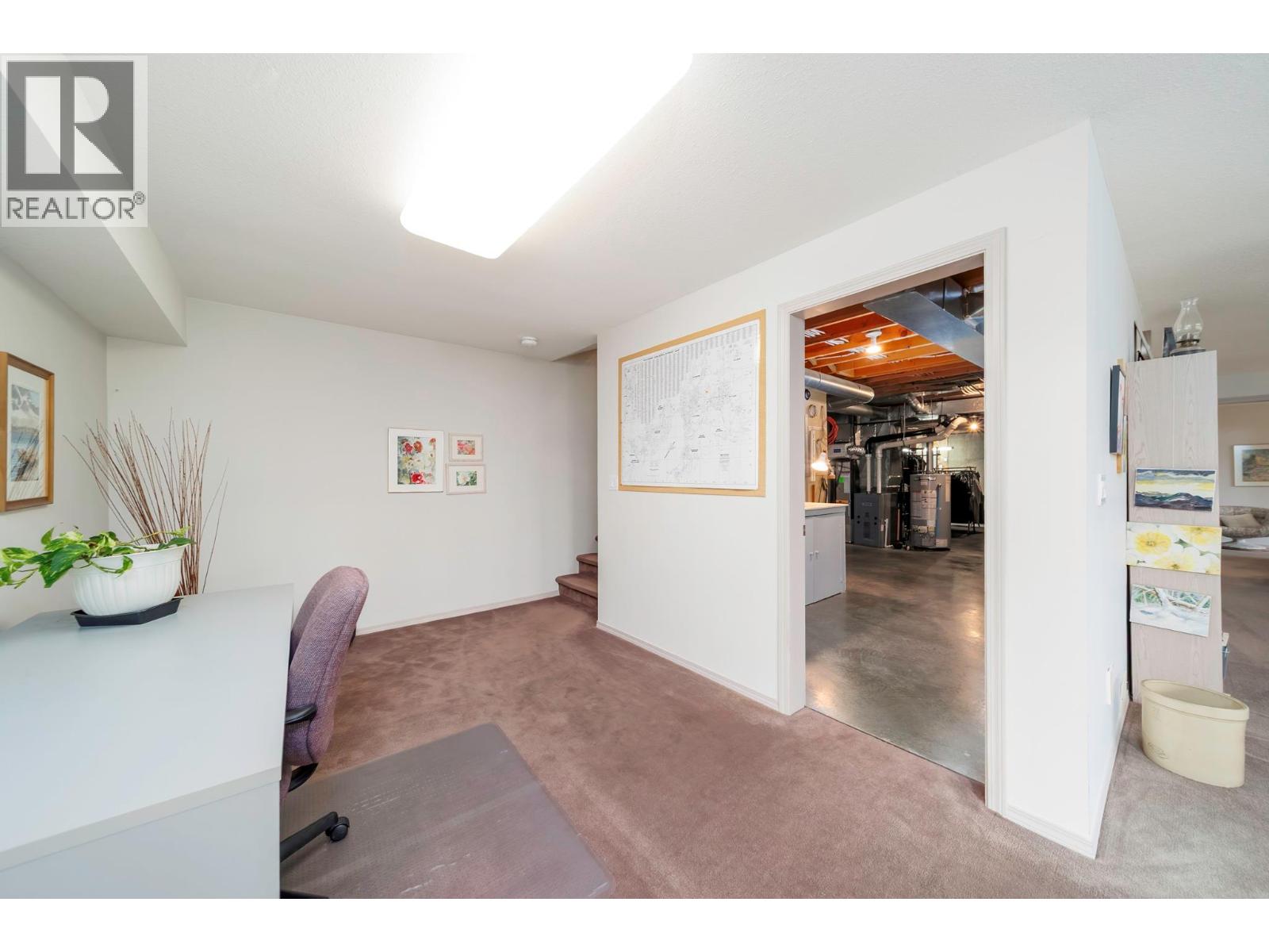  933 Purcell Drive, Kelowna