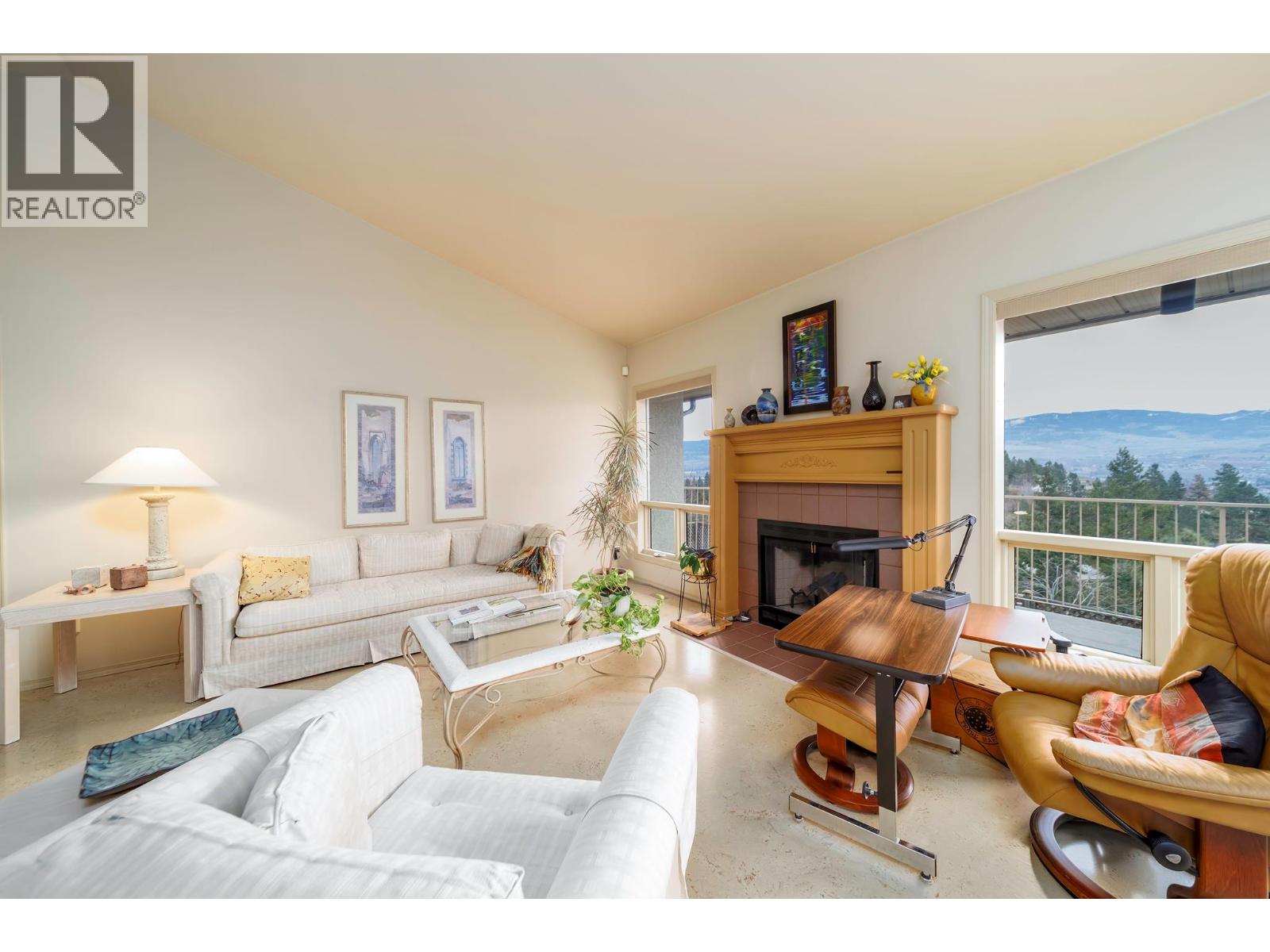  933 Purcell Drive, Kelowna