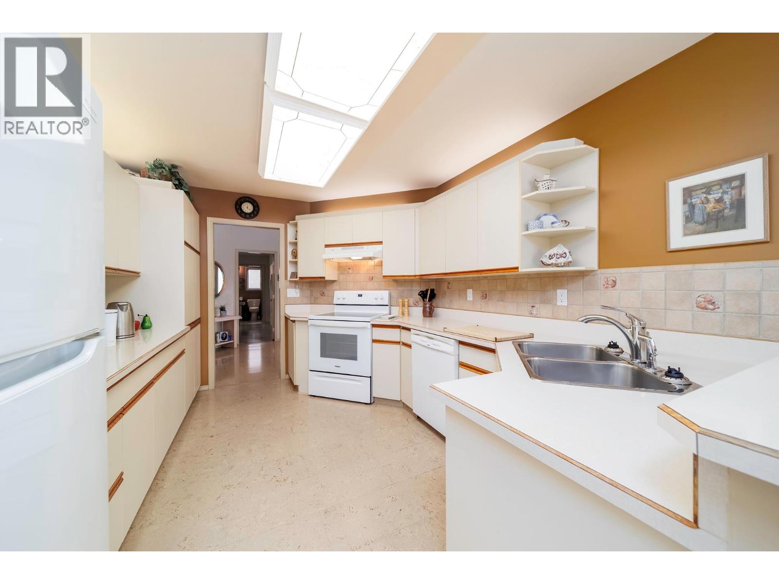  933 Purcell Drive, Kelowna