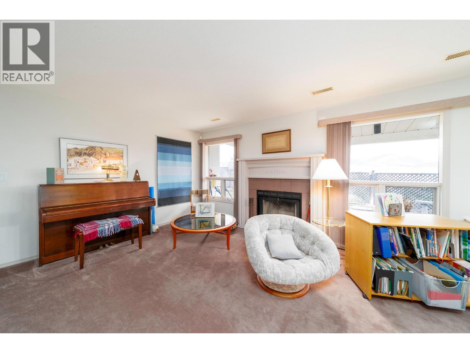  933 Purcell Drive, Kelowna