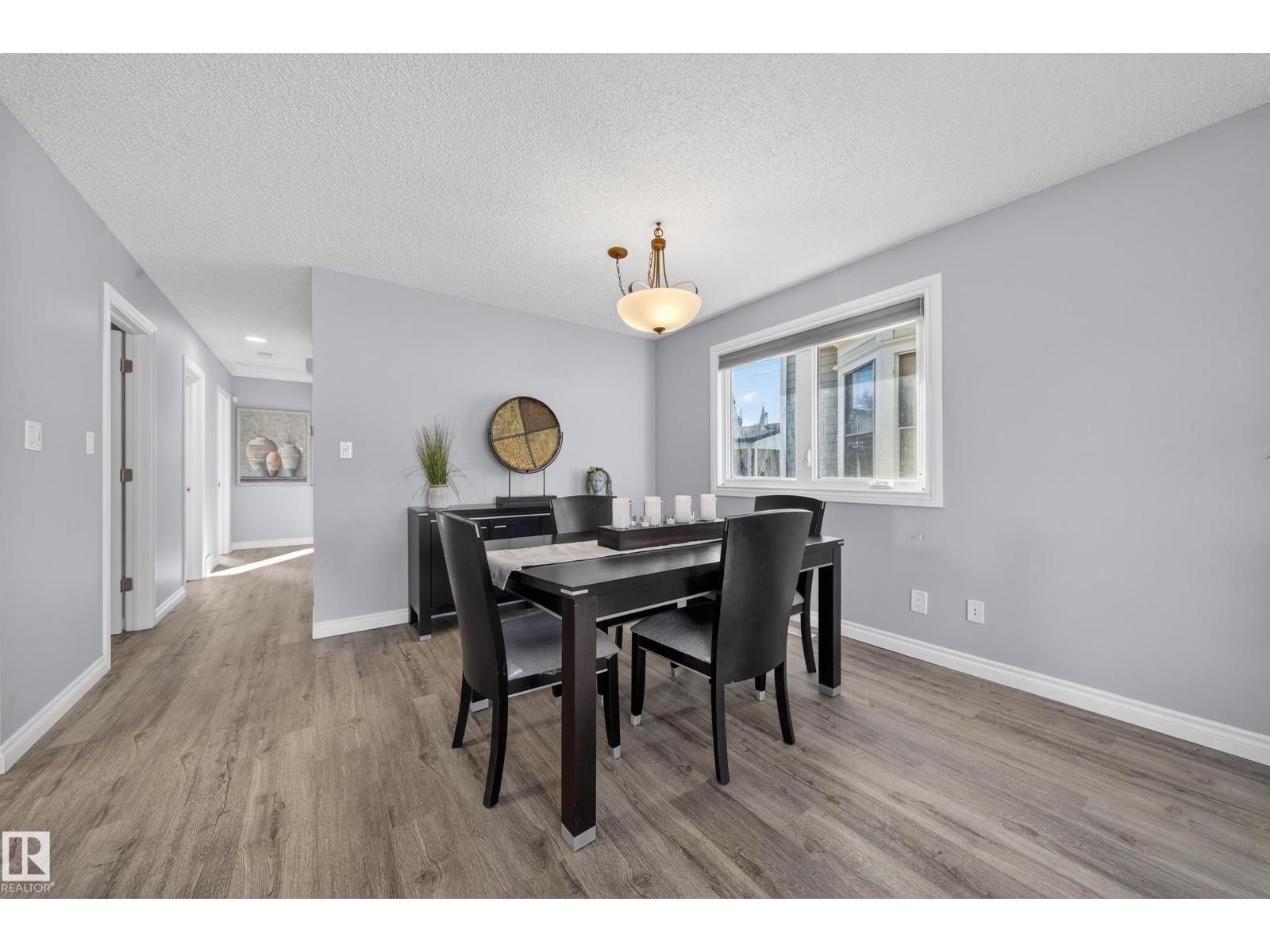 9521 109 AV NW, Edmonton
