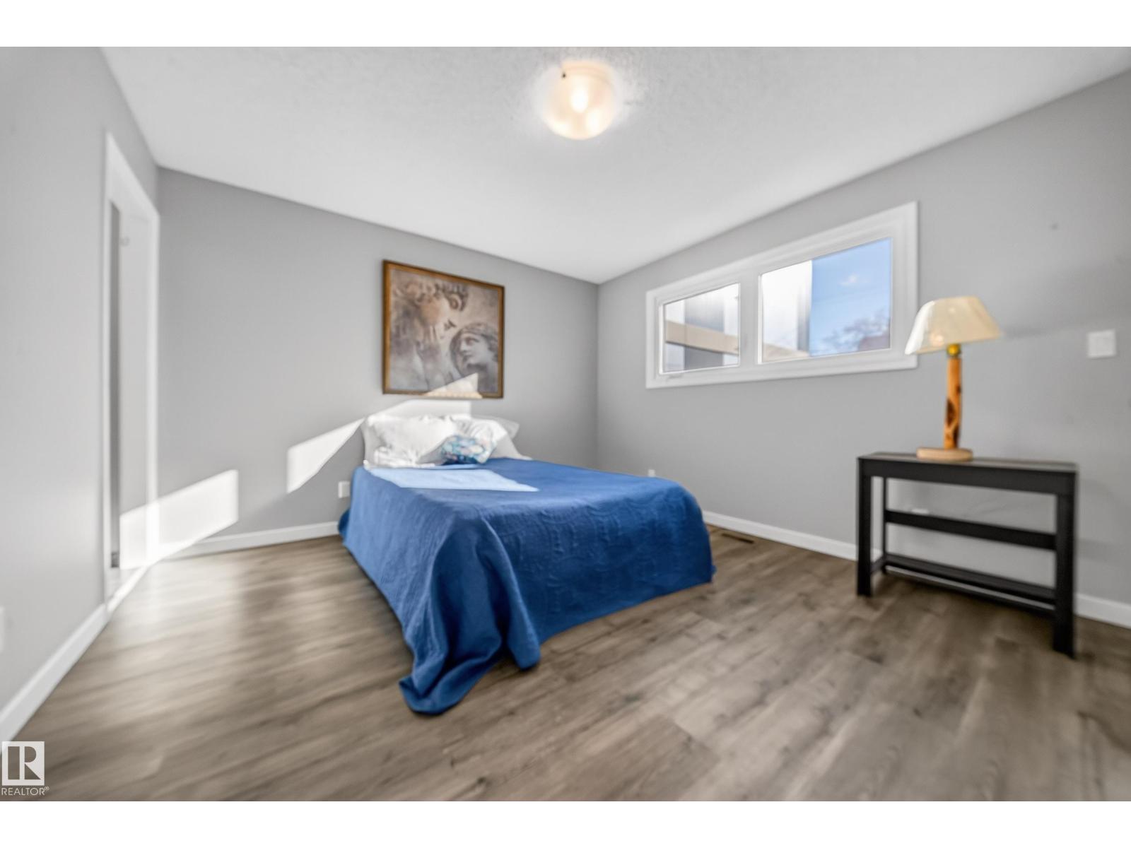 9521 109 AV NW, Edmonton