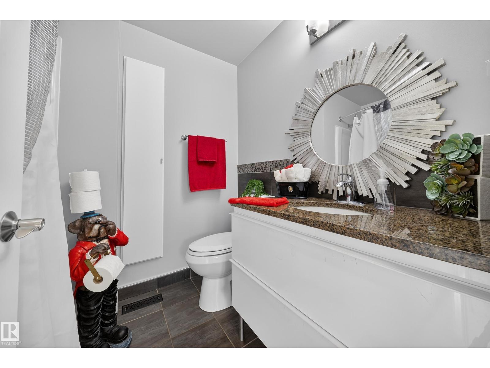 9521 109 AV NW, Edmonton