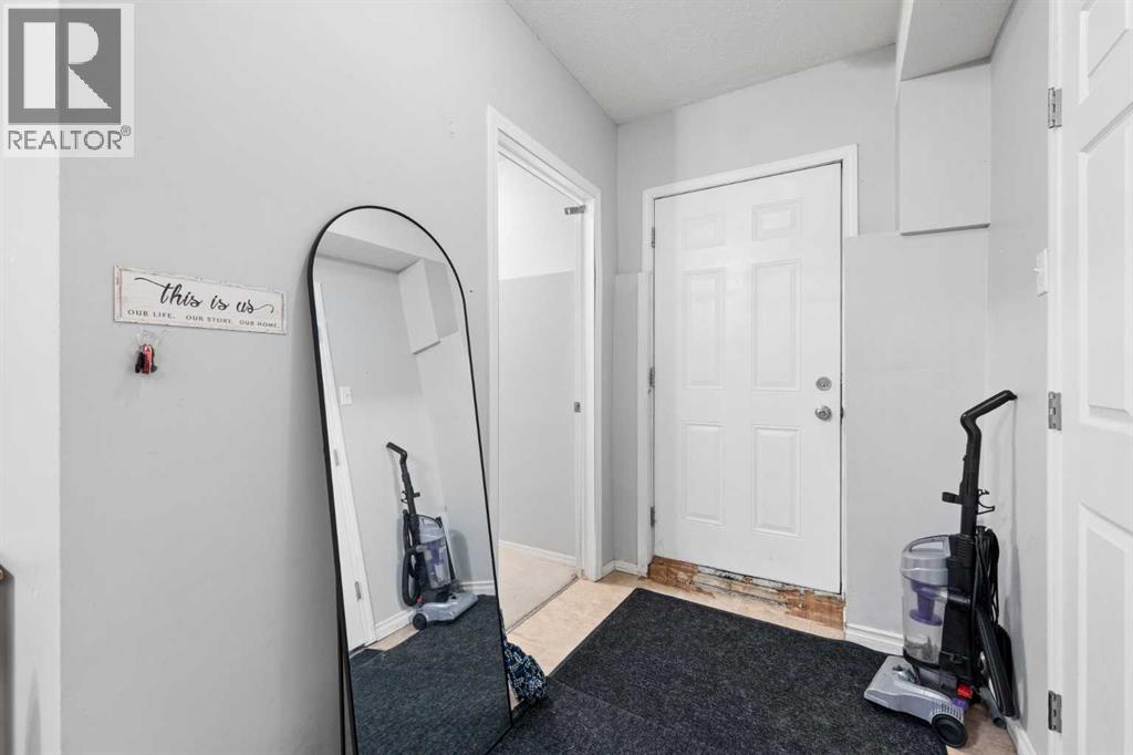 Single Family House Bi-level for Sale in  Tarawood Road NE Taradale Calgary 