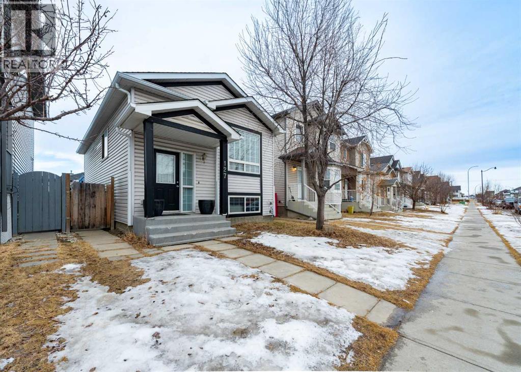 Single Family House Bi-level for Sale in  Tarawood Road NE Taradale Calgary 