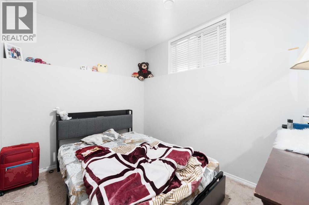 Single Family House Bi-level for Sale in  Tarawood Road NE Taradale Calgary 