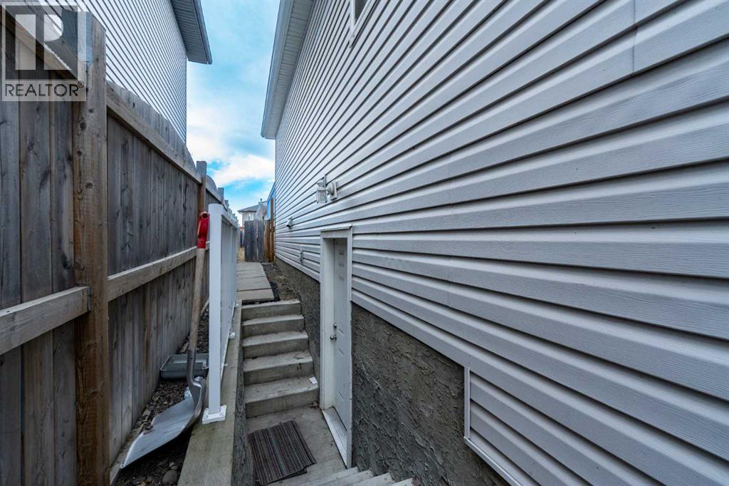 Single Family House Bi-level for Sale in  Tarawood Road NE Taradale Calgary 