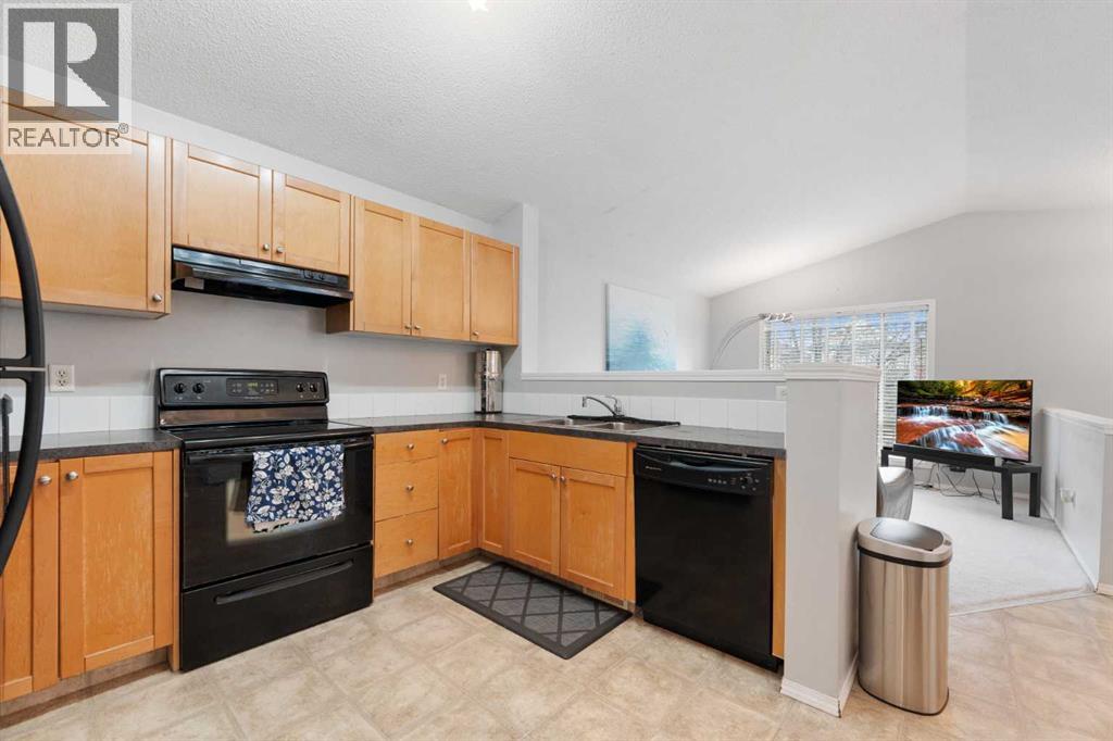 Single Family House Bi-level for Sale in  Tarawood Road NE Taradale Calgary 