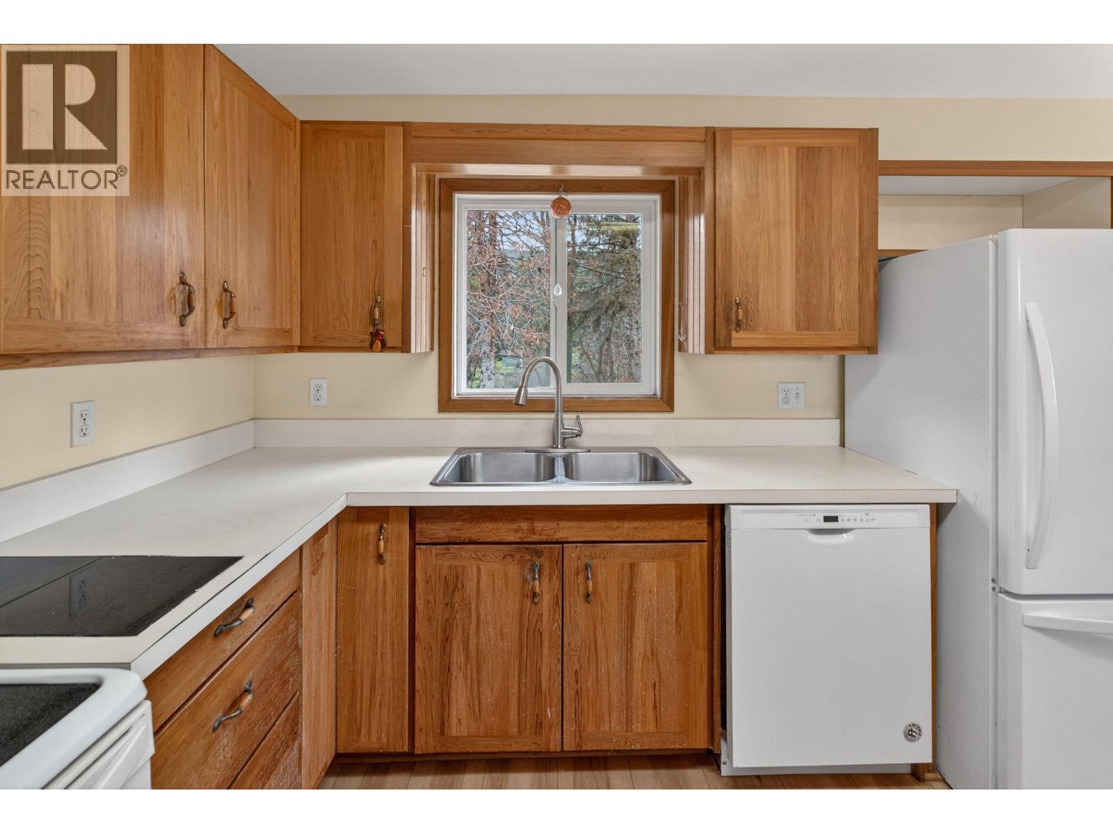 3305 McGibney Road, Naramata