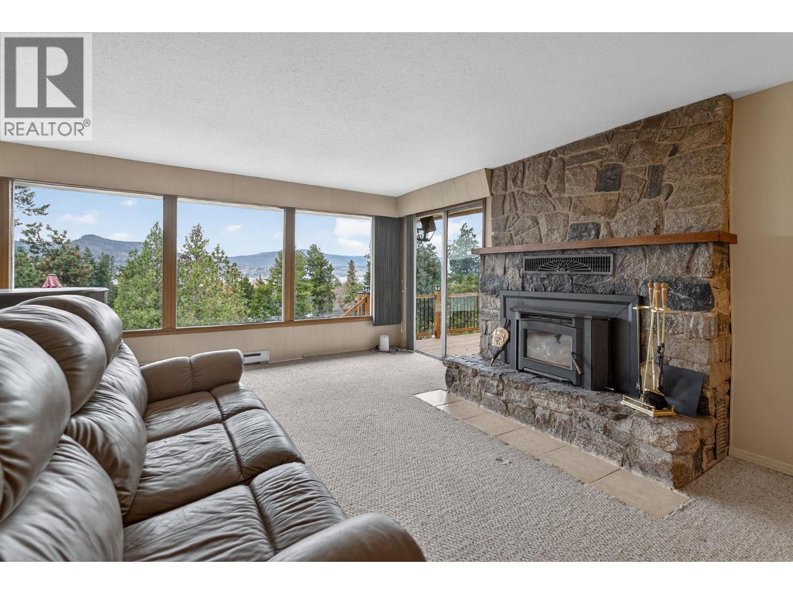 3305 McGibney Road, Naramata