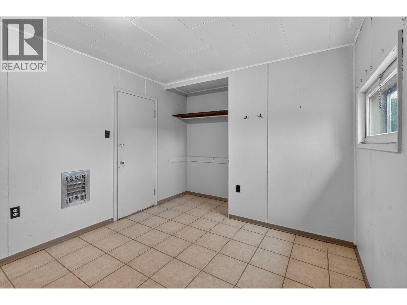 3305 McGibney Road, Naramata