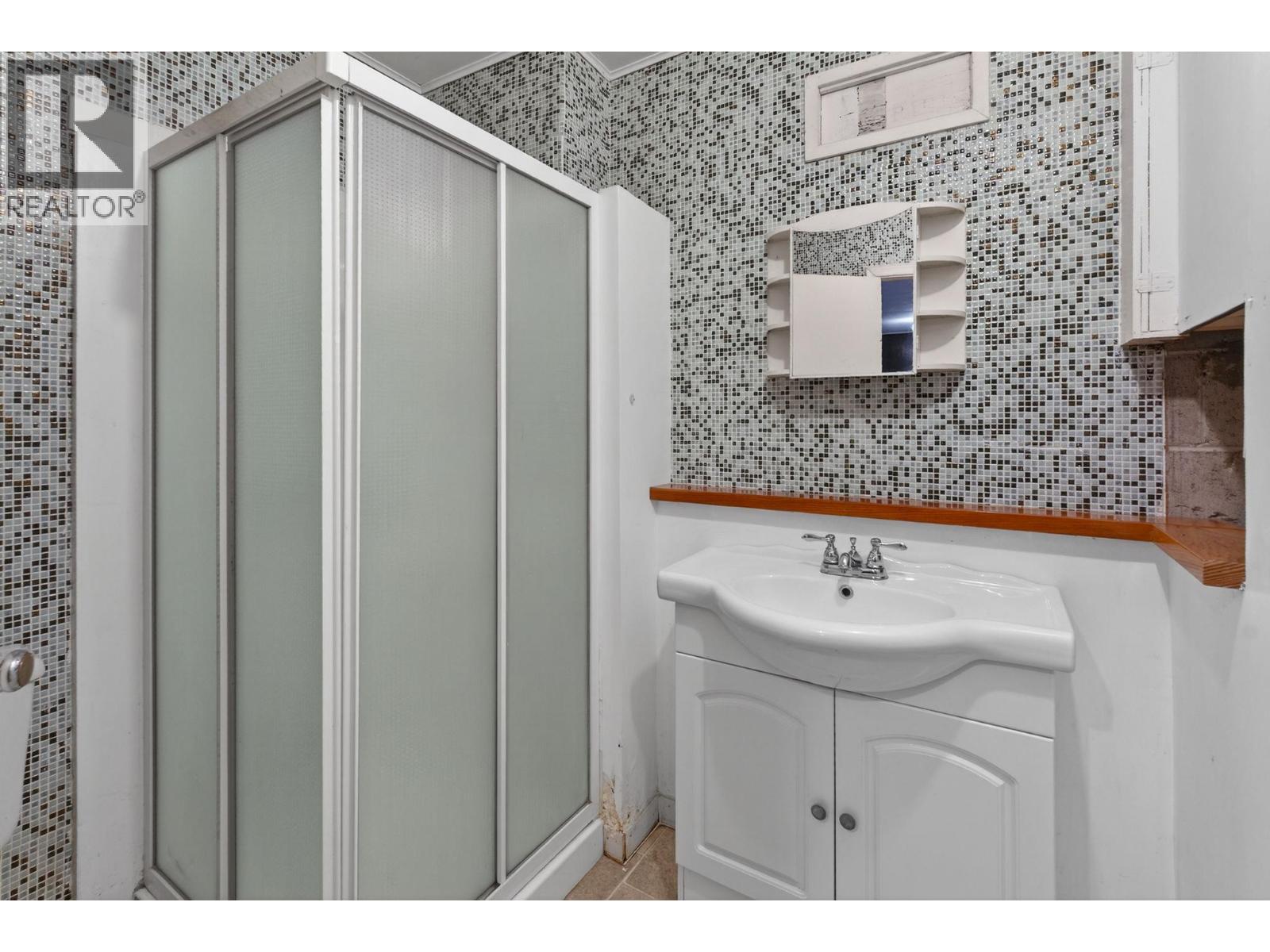 3305 McGibney Road, Naramata