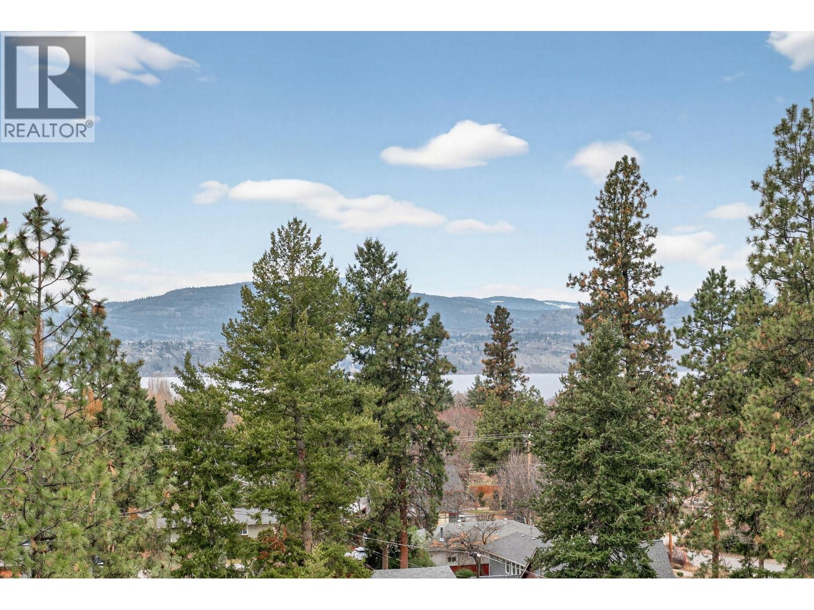 3305 McGibney Road, Naramata