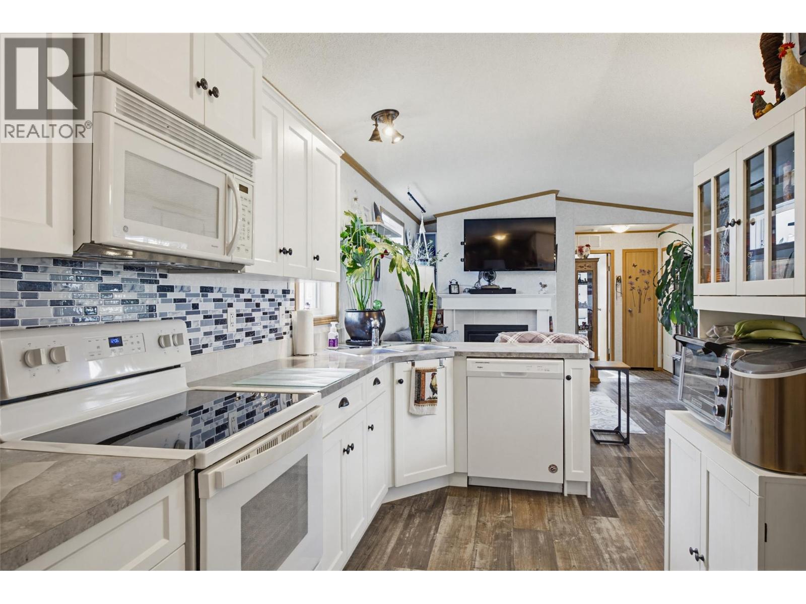 #12 235 AYLMER ROAD - 8