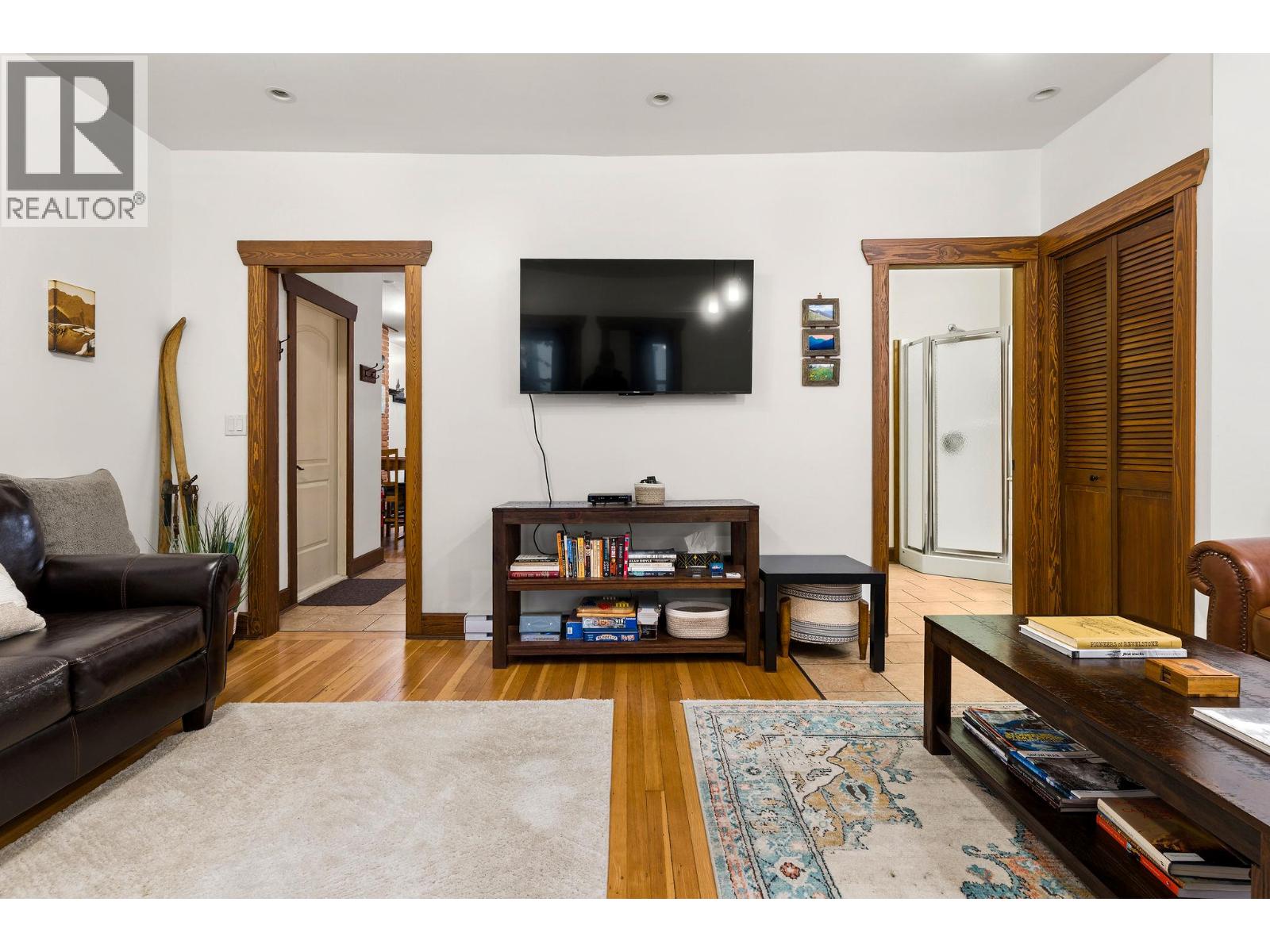 208 Mackenzie Avenue, Revelstoke