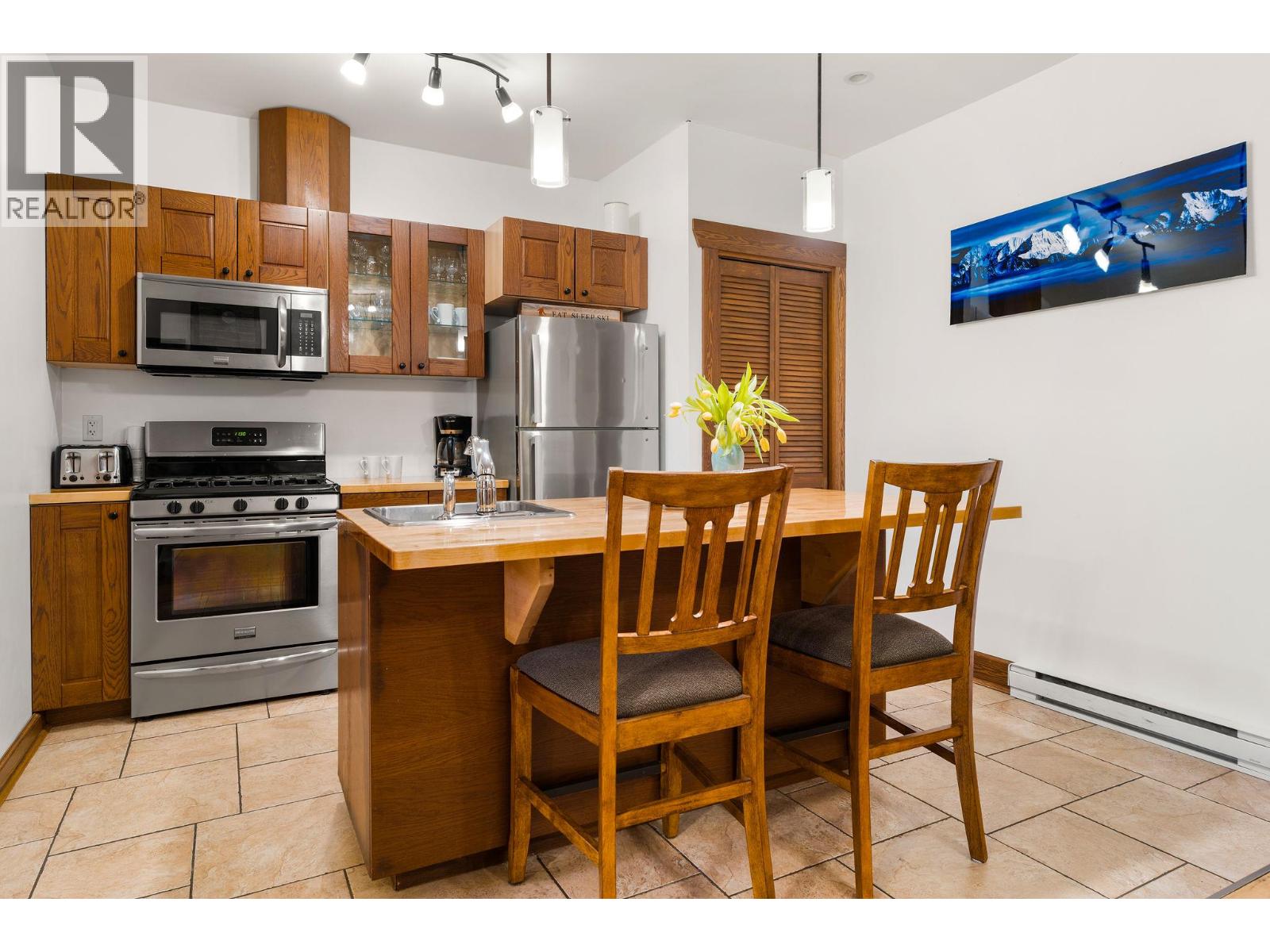 208 Mackenzie Avenue, Revelstoke