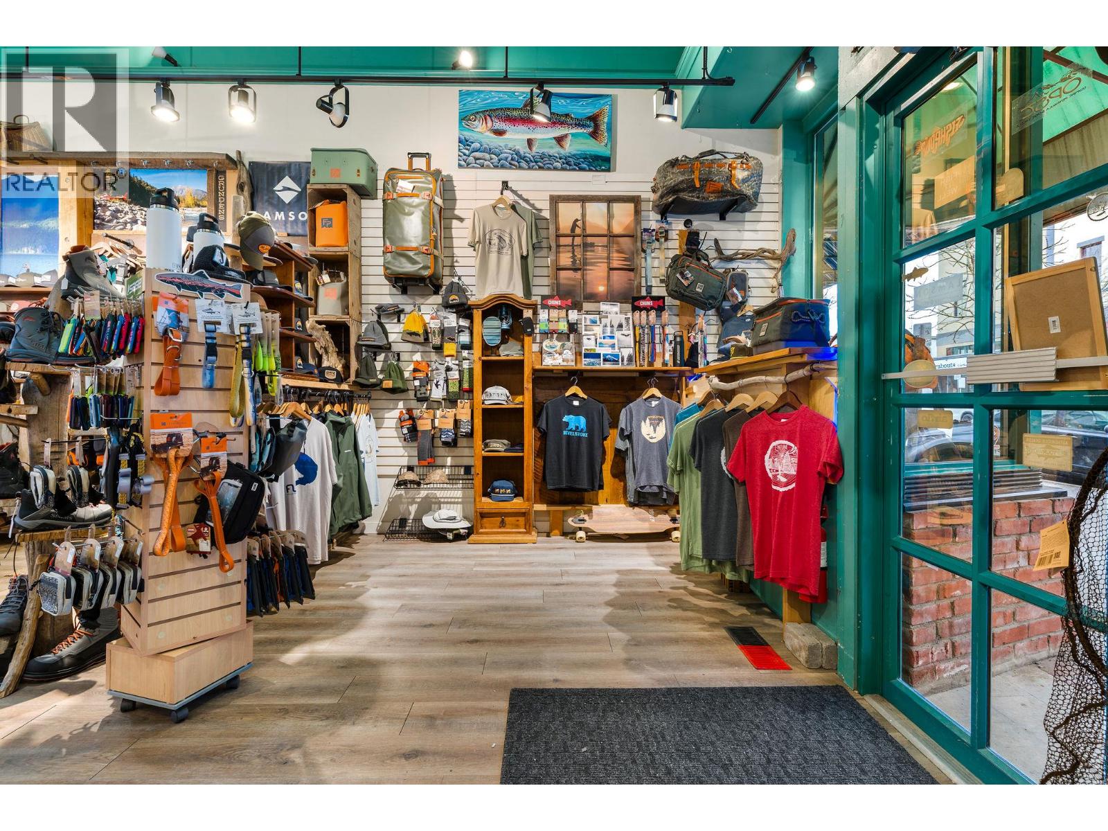 208 Mackenzie Avenue, Revelstoke