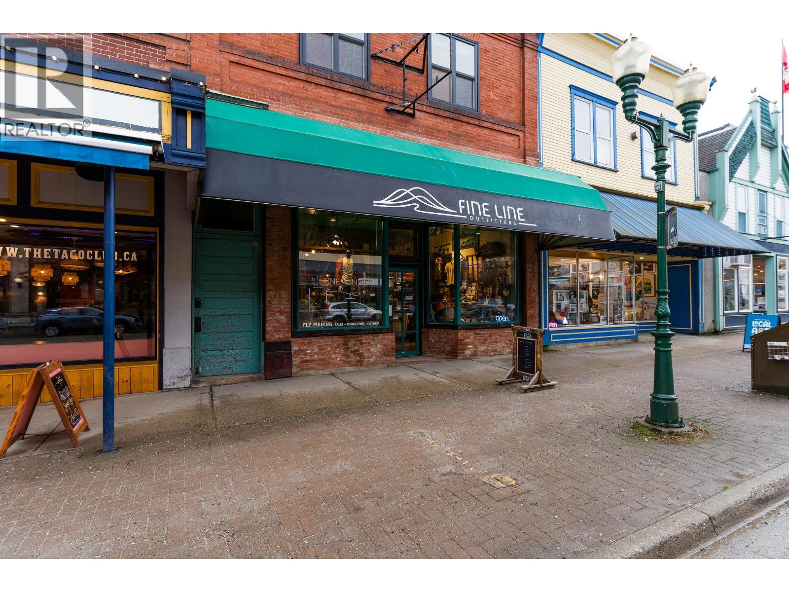 208 Mackenzie Avenue, Revelstoke