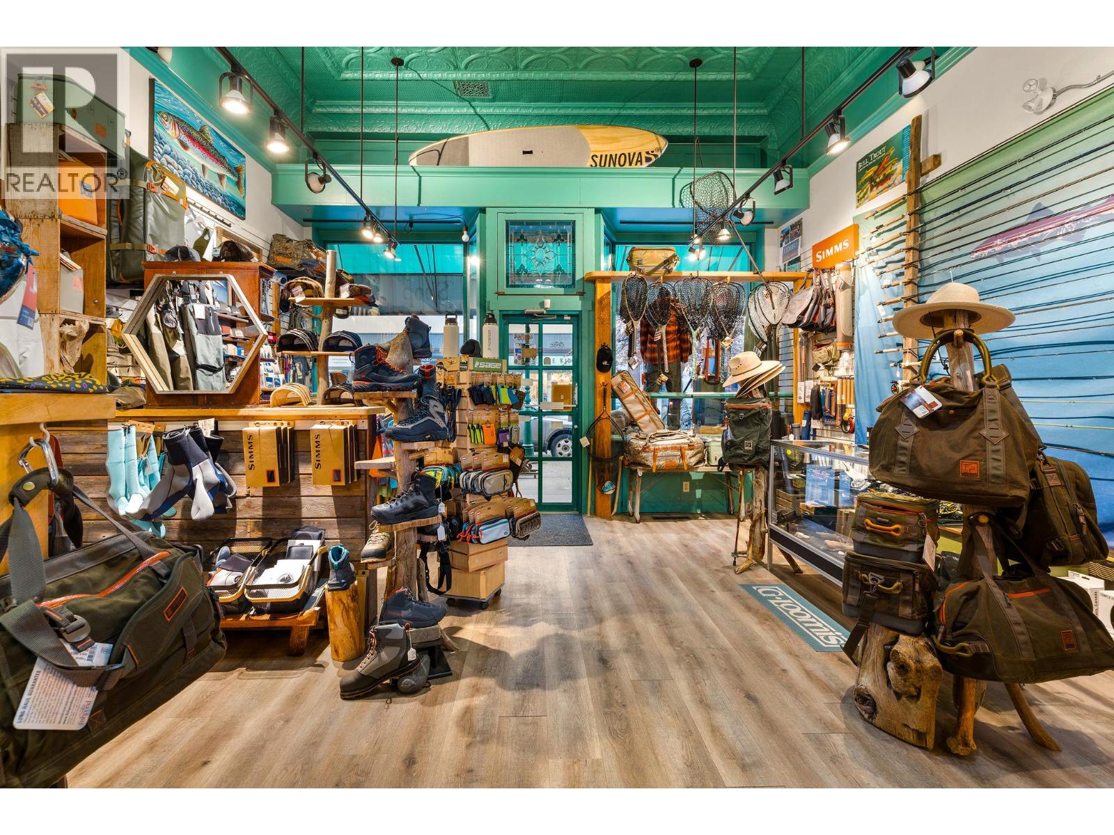 208 Mackenzie Avenue, Revelstoke