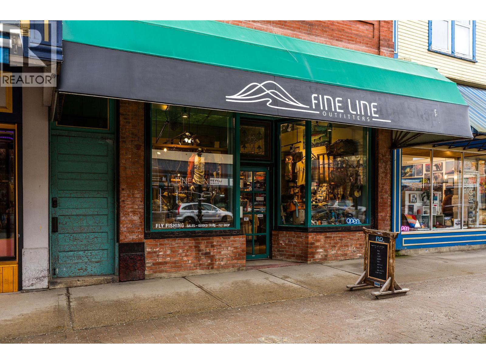 208 Mackenzie Avenue, Revelstoke