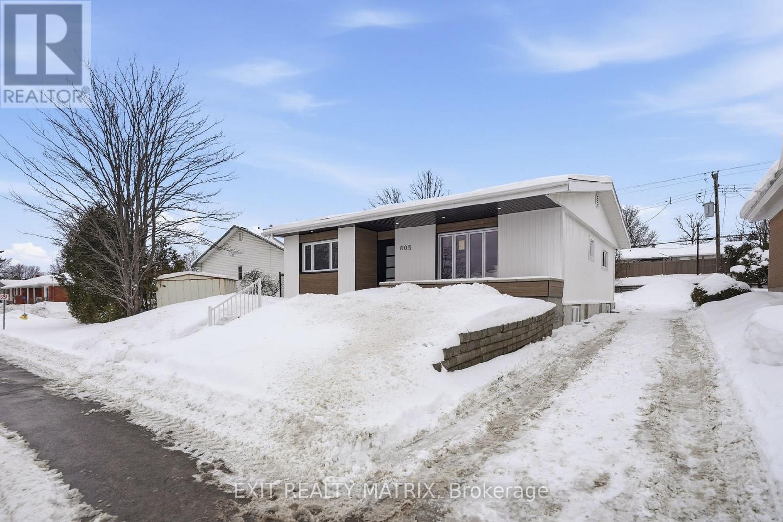 805 CARTIER BOULEVARD - Photo 2 of 41, Hawkesbury, Ontario
