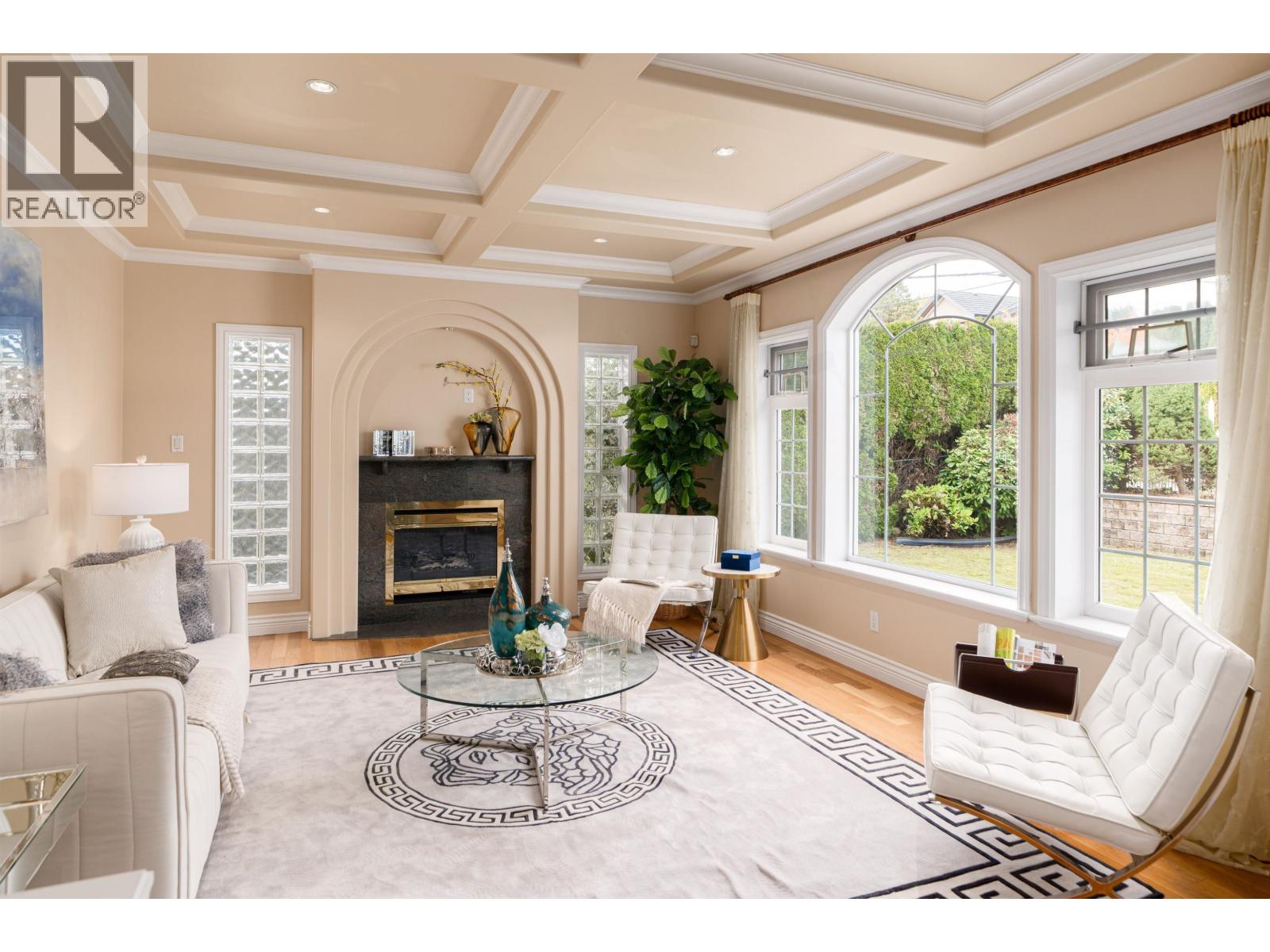 6111 KITCHENER STREET, Burnaby