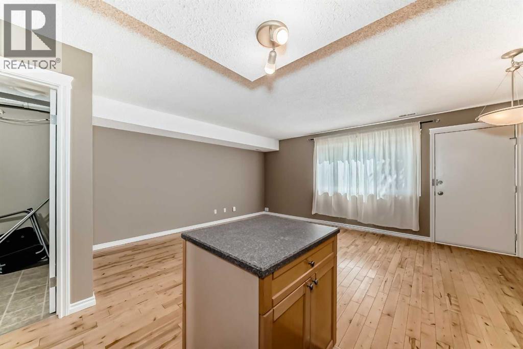 Single Family House for Sale in    Street NW St Andrews Heights Calgary 
