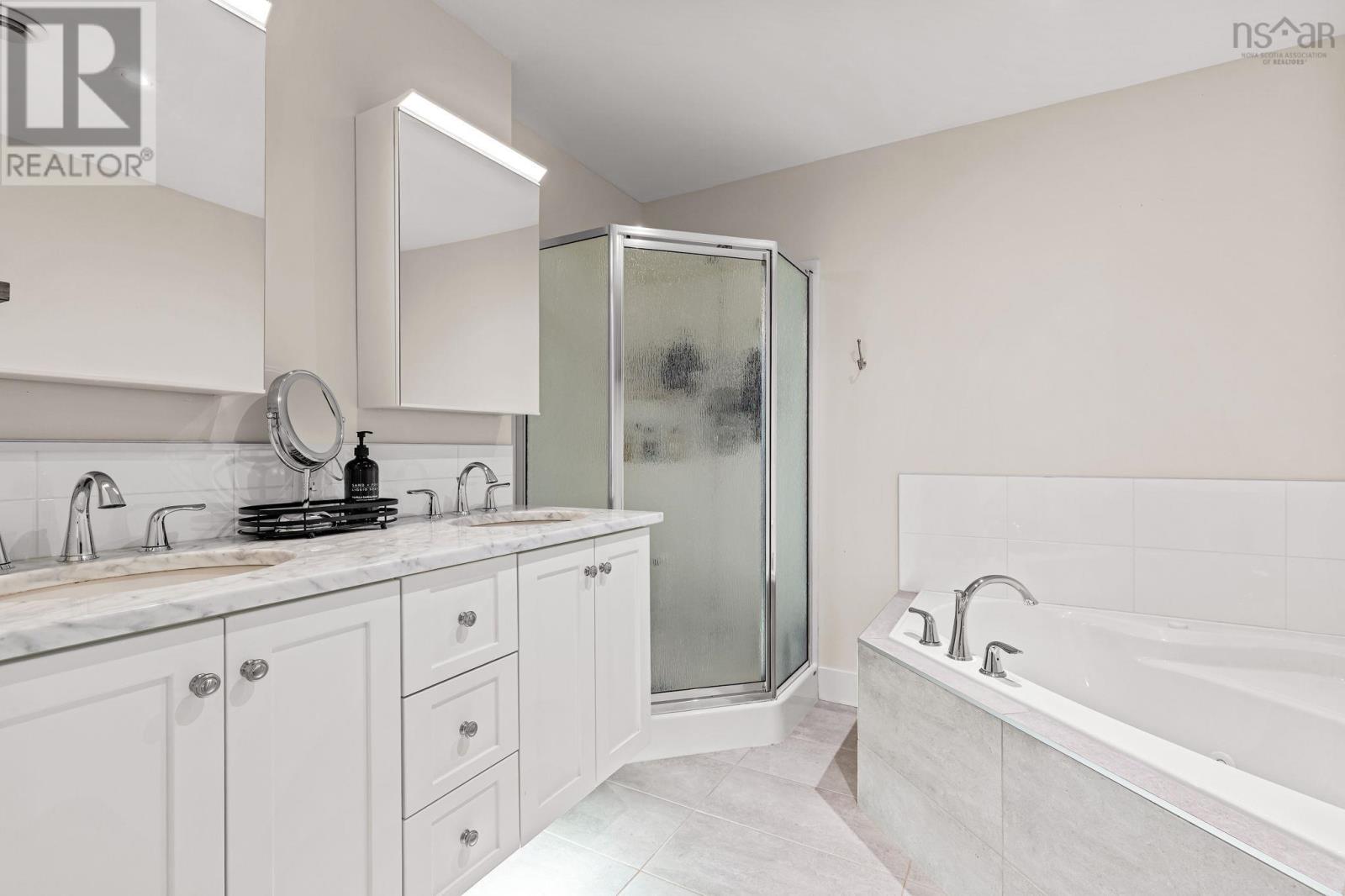 Property 13 of 38 of 305 220 Waterfront Drive