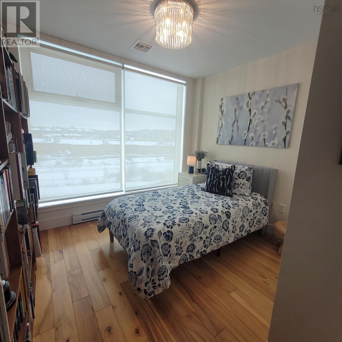 Property 14 of 38 of 305 220 Waterfront Drive