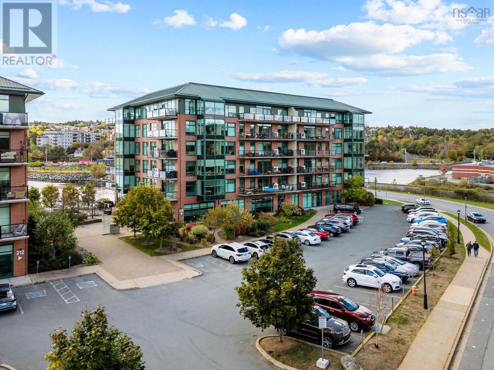 Property 33 of 38 of 305 220 Waterfront Drive