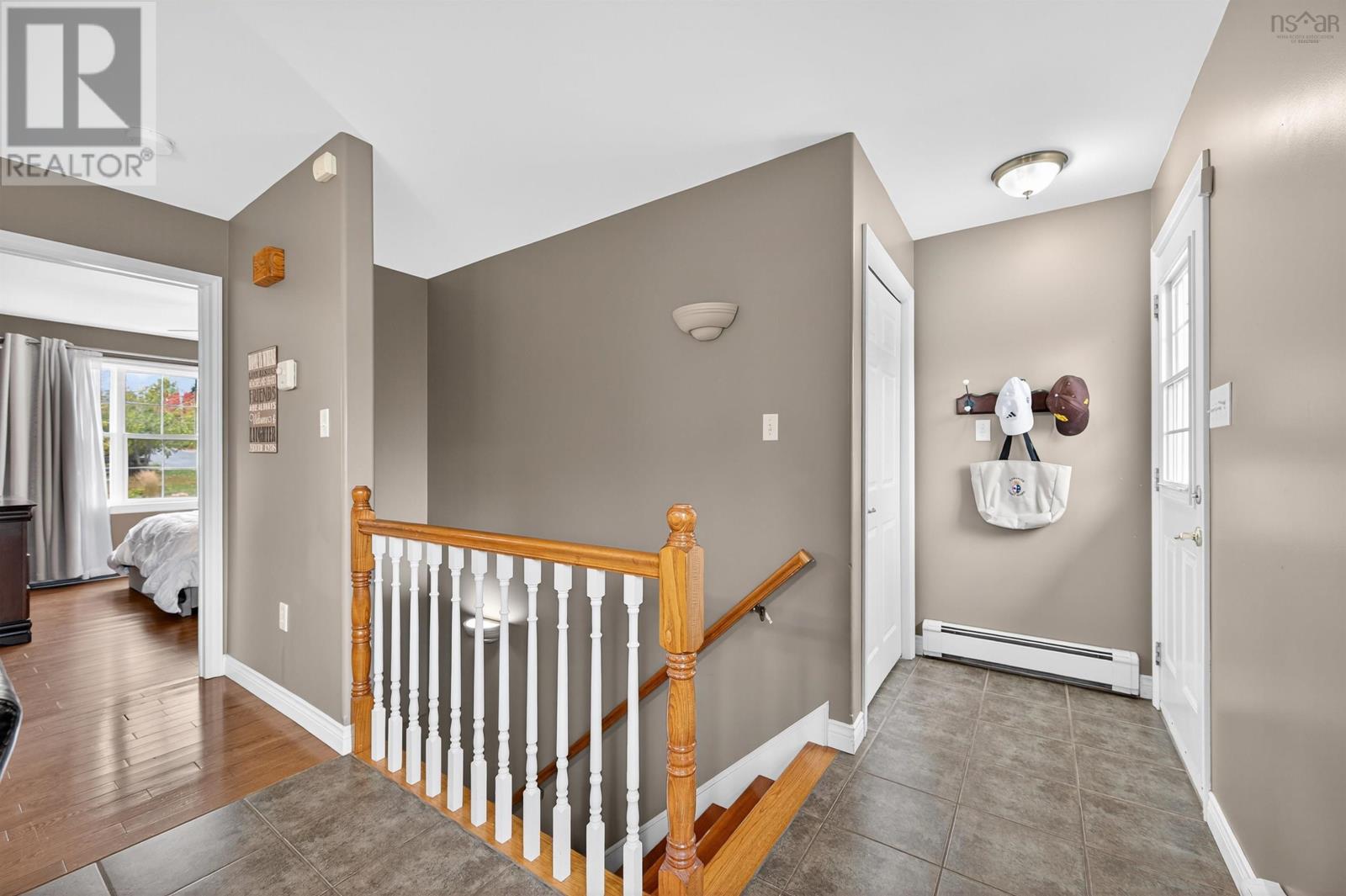 Property 38 of 49 of 123 BARRINGTON