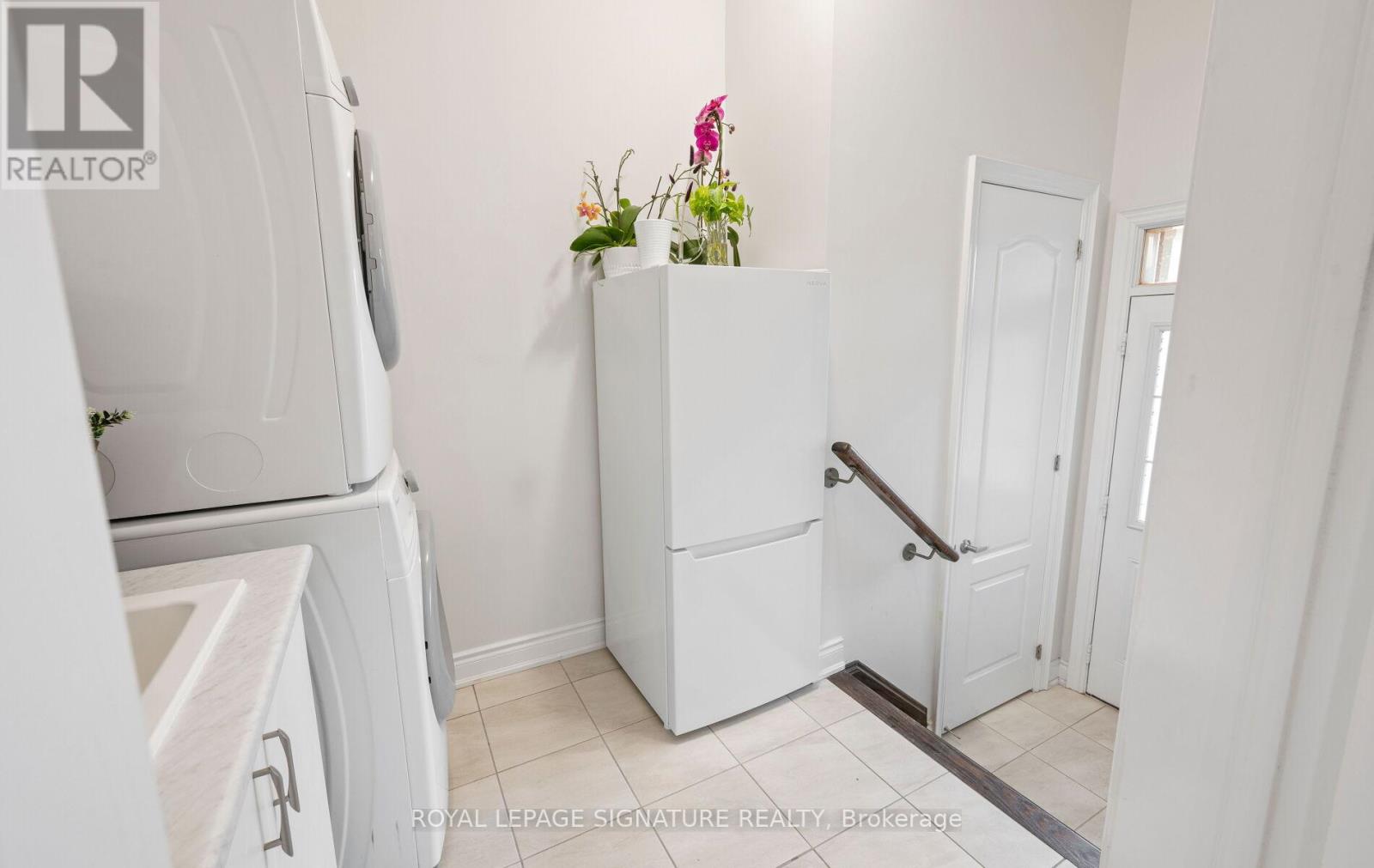 35 CLARA MAY AVENUE - 25