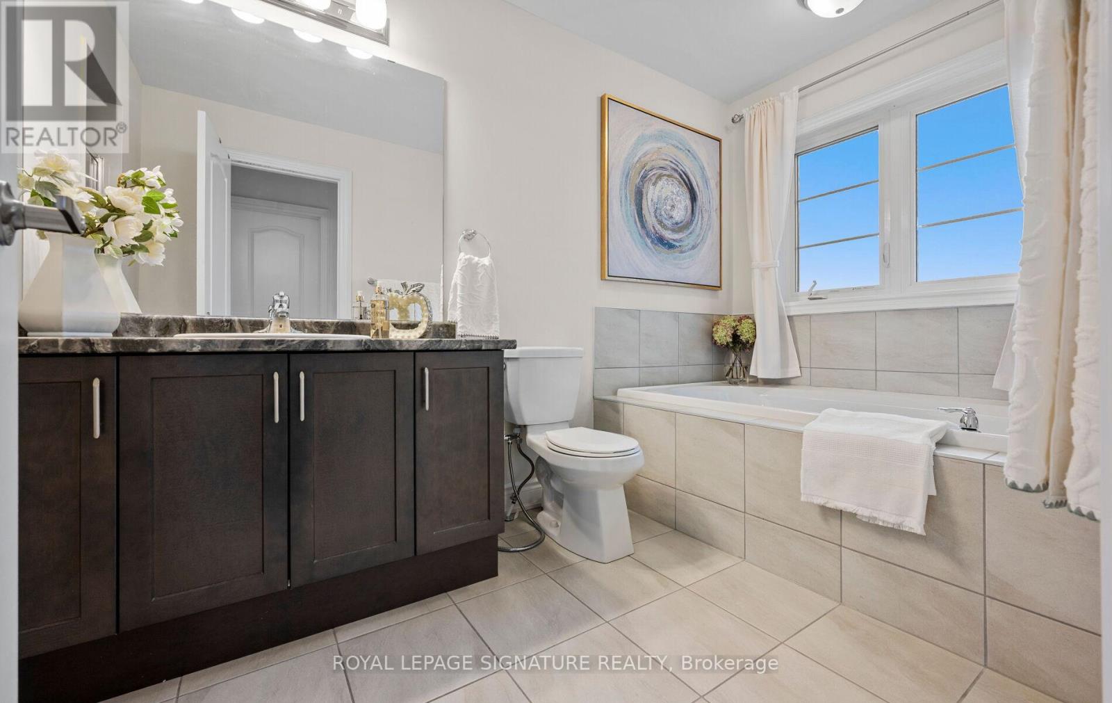35 CLARA MAY AVENUE - 34