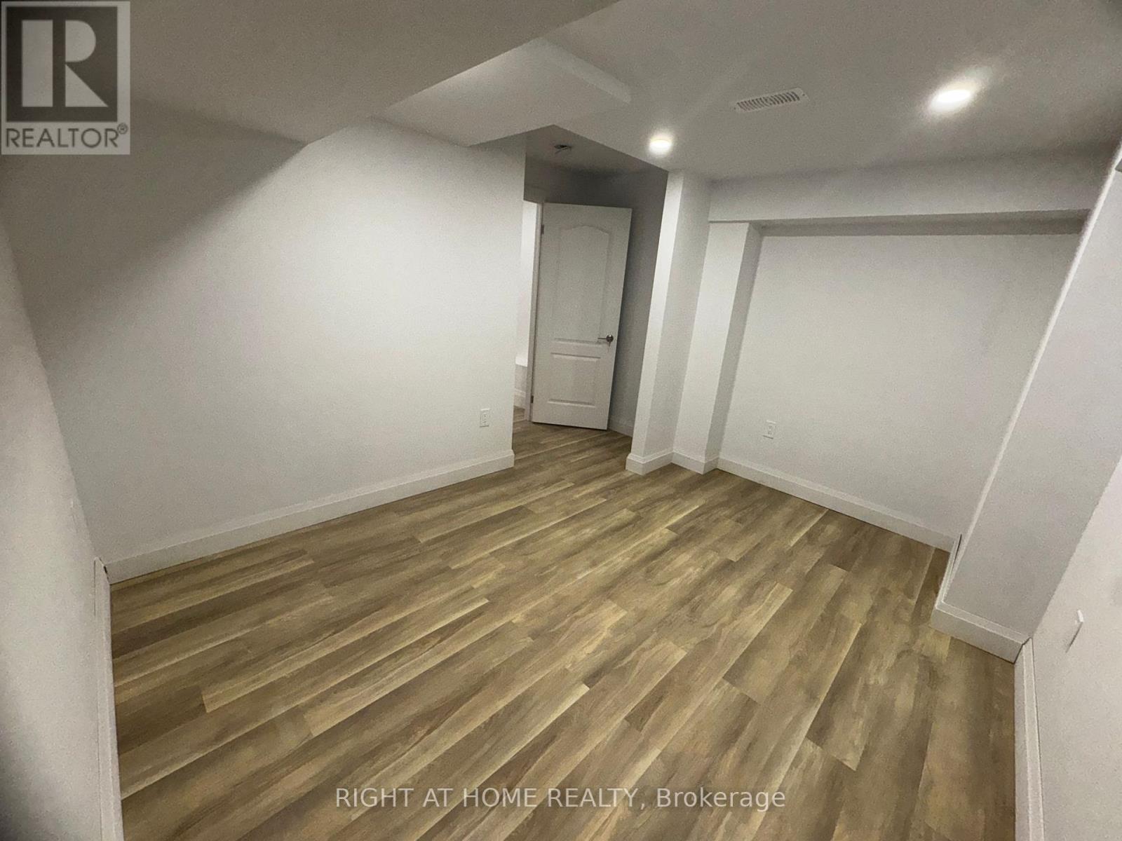 24 TAMWORTH TERRACE - 26