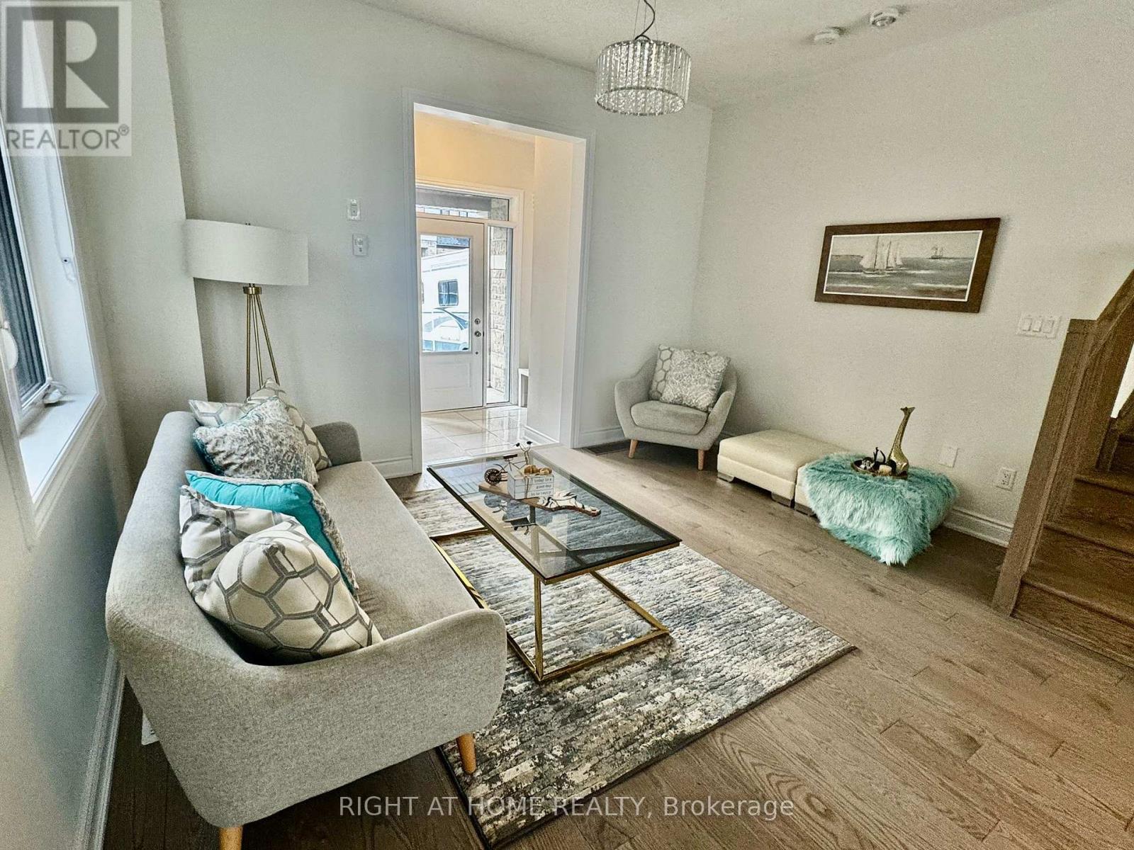 24 TAMWORTH TERRACE - 4
