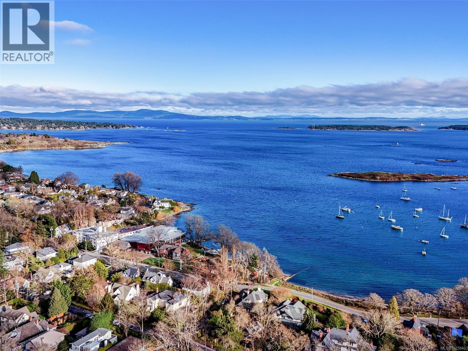 302 2340 Oak Bay Avenue, Oak Bay