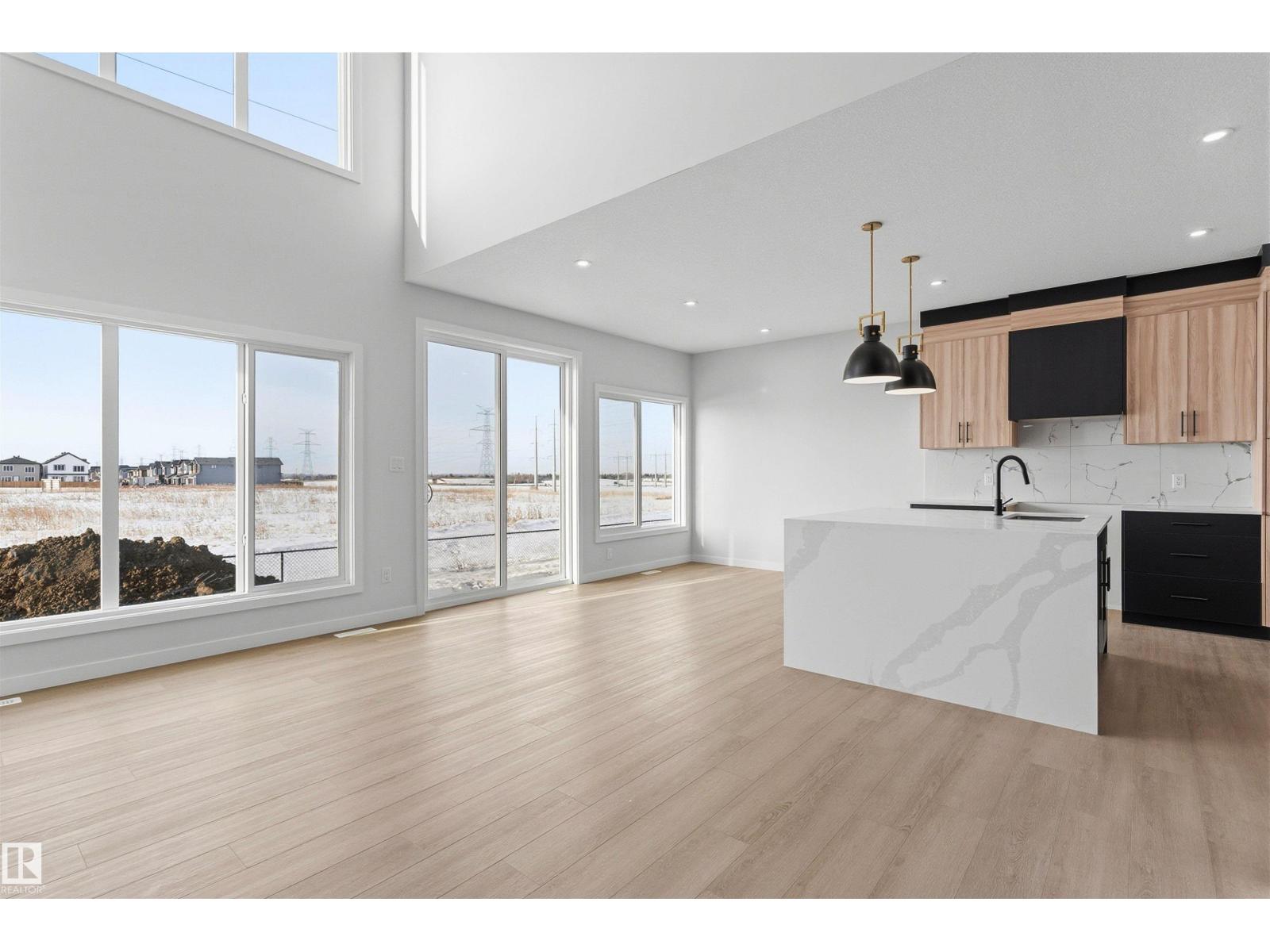 120 25 ST SW - 2
