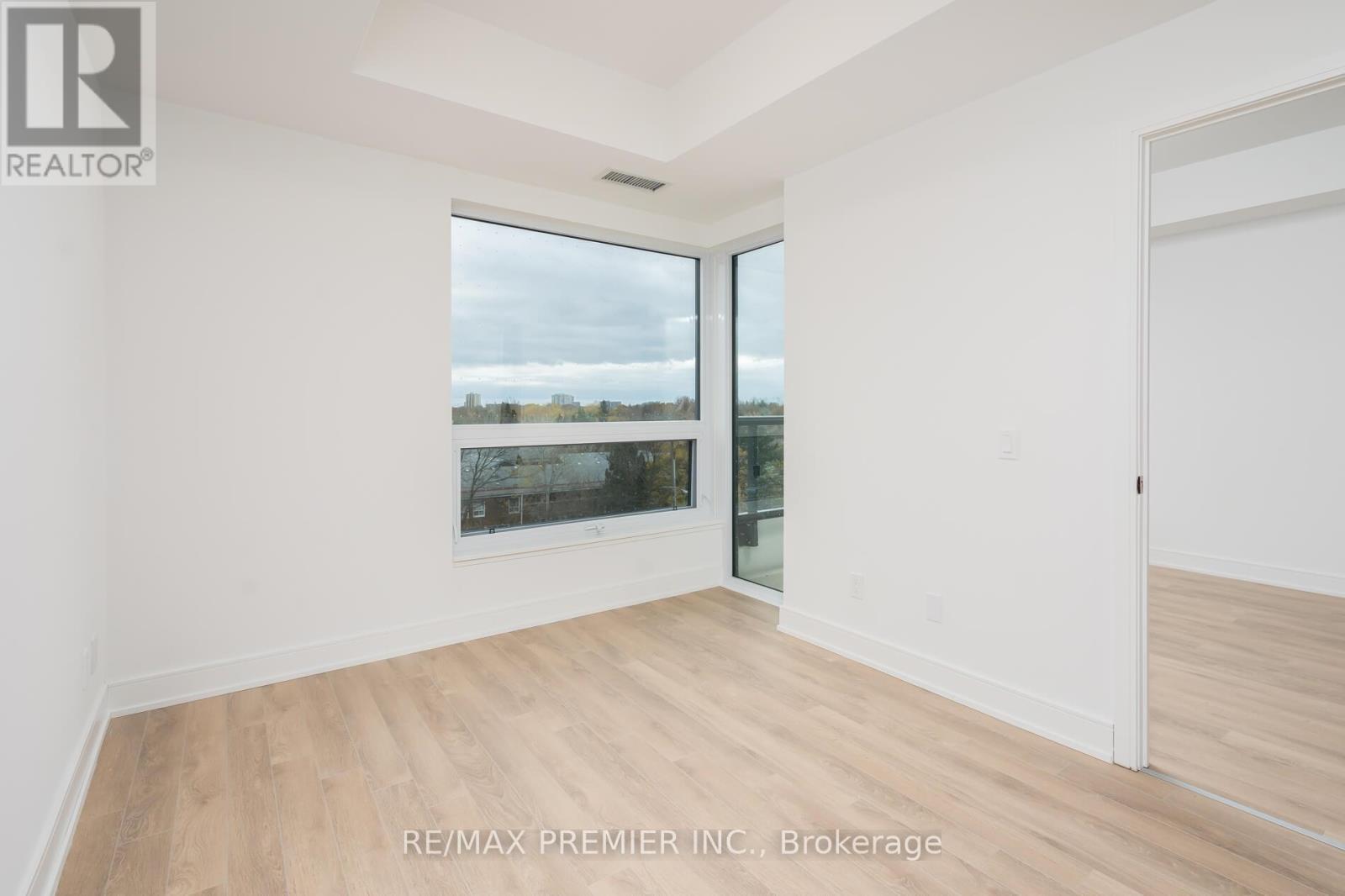 #520 1350 ELLESMERE ROAD - 21