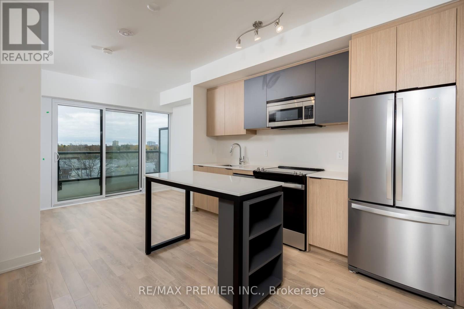 #520 1350 ELLESMERE ROAD - 12