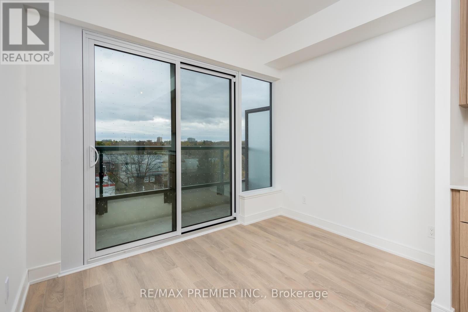 #520 1350 ELLESMERE ROAD - 17