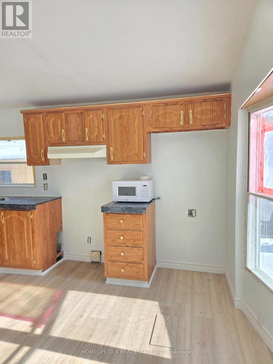 15 TAYLOR STREET - Photo 5 of 17, Rideau Lakes, Ontario