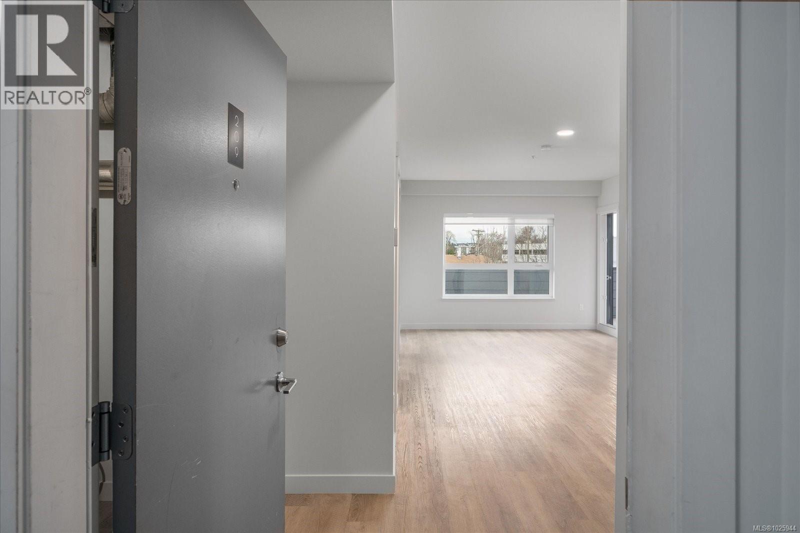 #209 164 ALBERNI HWY - Image 3