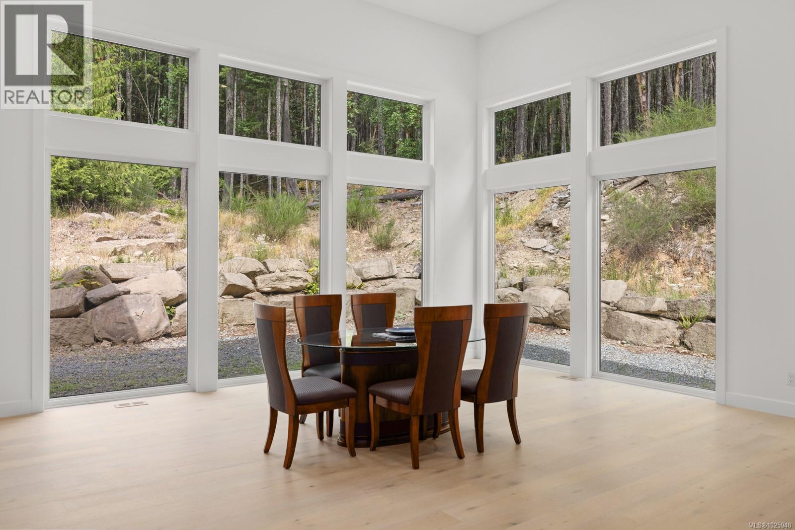  4811 Henry Roethel Road, Ladysmith