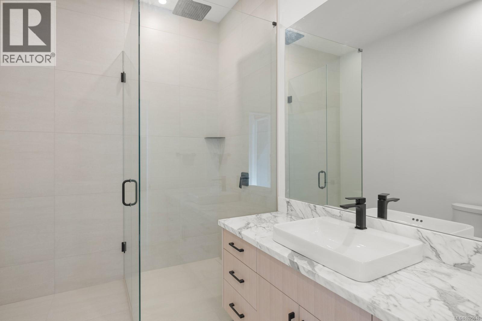  4811 Henry Roethel Road, Ladysmith