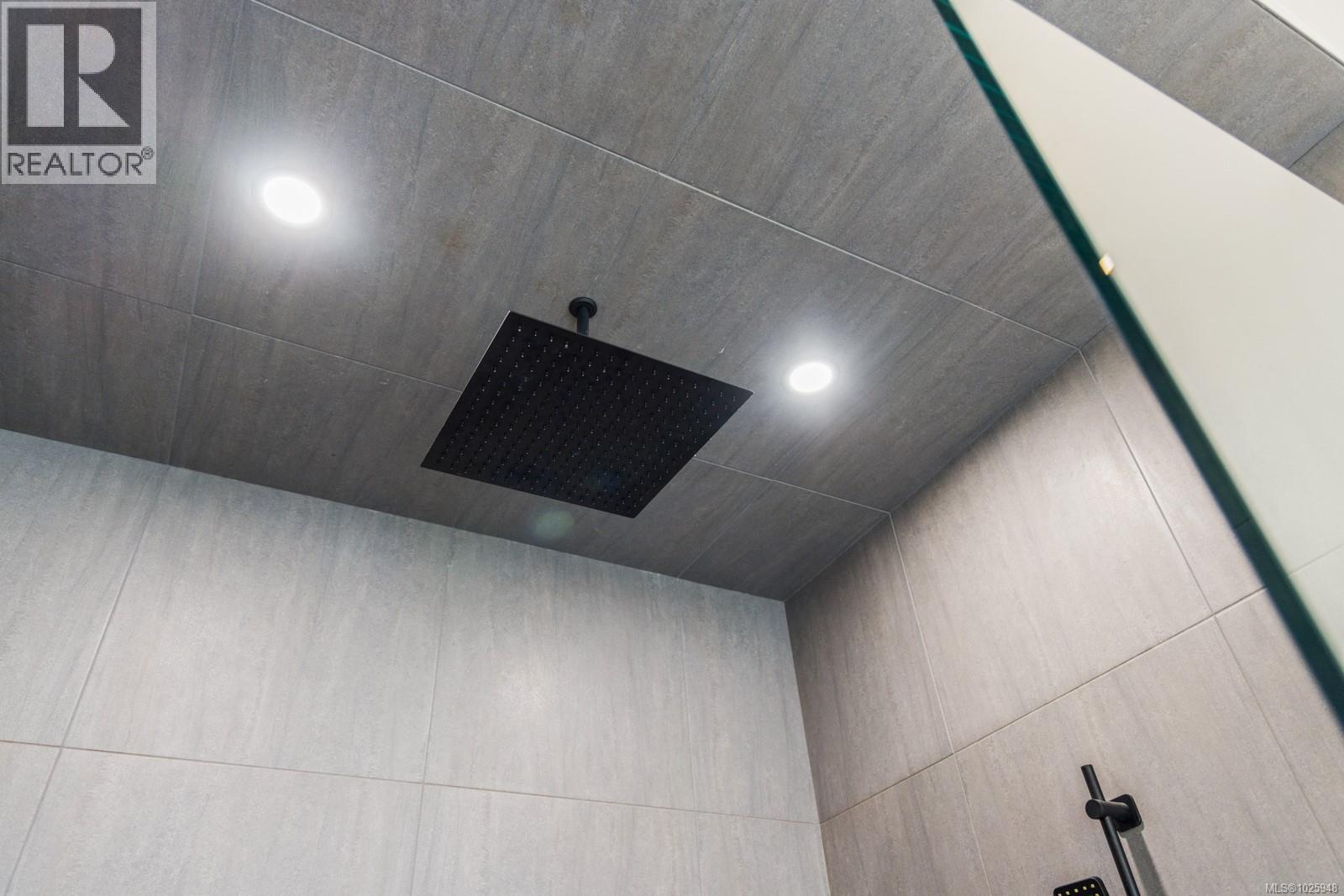  4811 Henry Roethel Road, Ladysmith