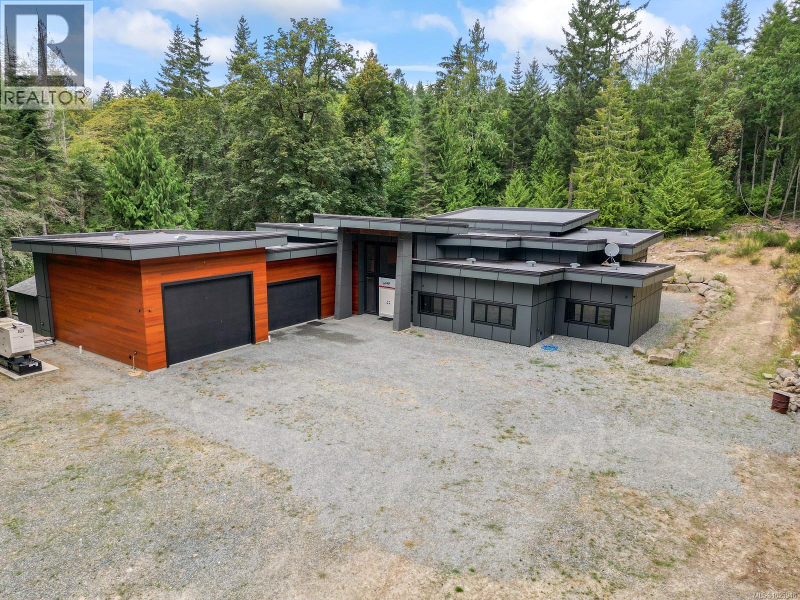  4811 Henry Roethel Road, Ladysmith