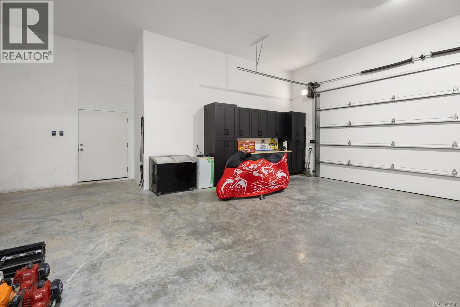  4811 Henry Roethel Road, Ladysmith