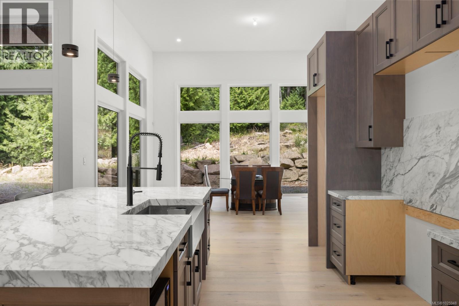  4811 Henry Roethel Road, Ladysmith